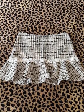 VINTAGE Mandee Plaid Ruffle Mini Skirt in Black and White